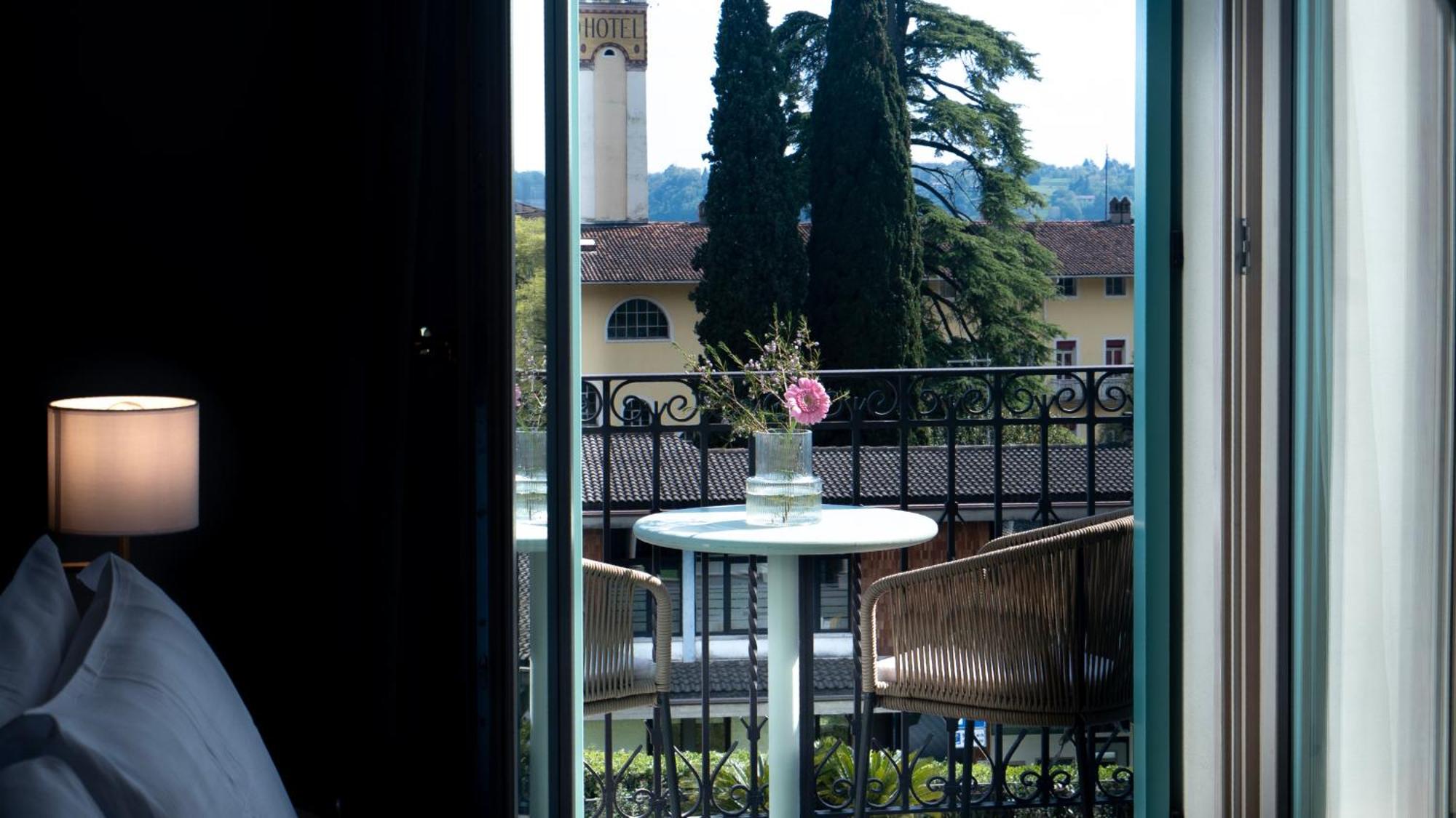 Gardone Palace Hotel Gardone Riviera Exterior foto